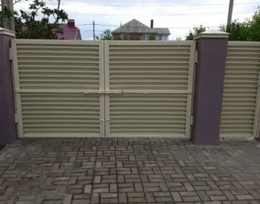 Распашные ворота с автоматикой в Майкопе под ключ