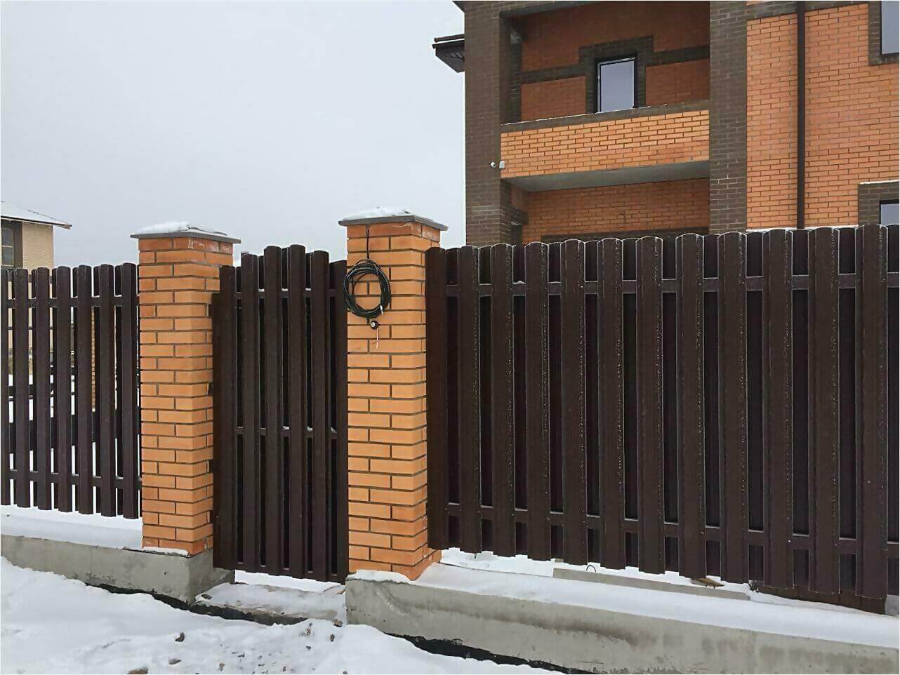 Забор из штакетника 95м фото2 в Майкопе