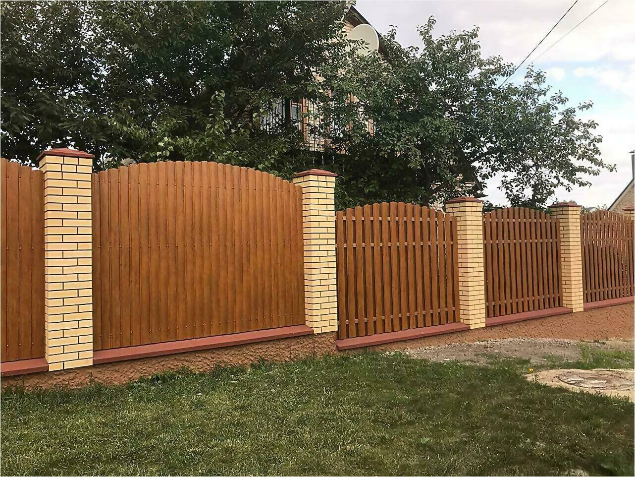 забор из штакетника 80м орех фото4 в Майкопе