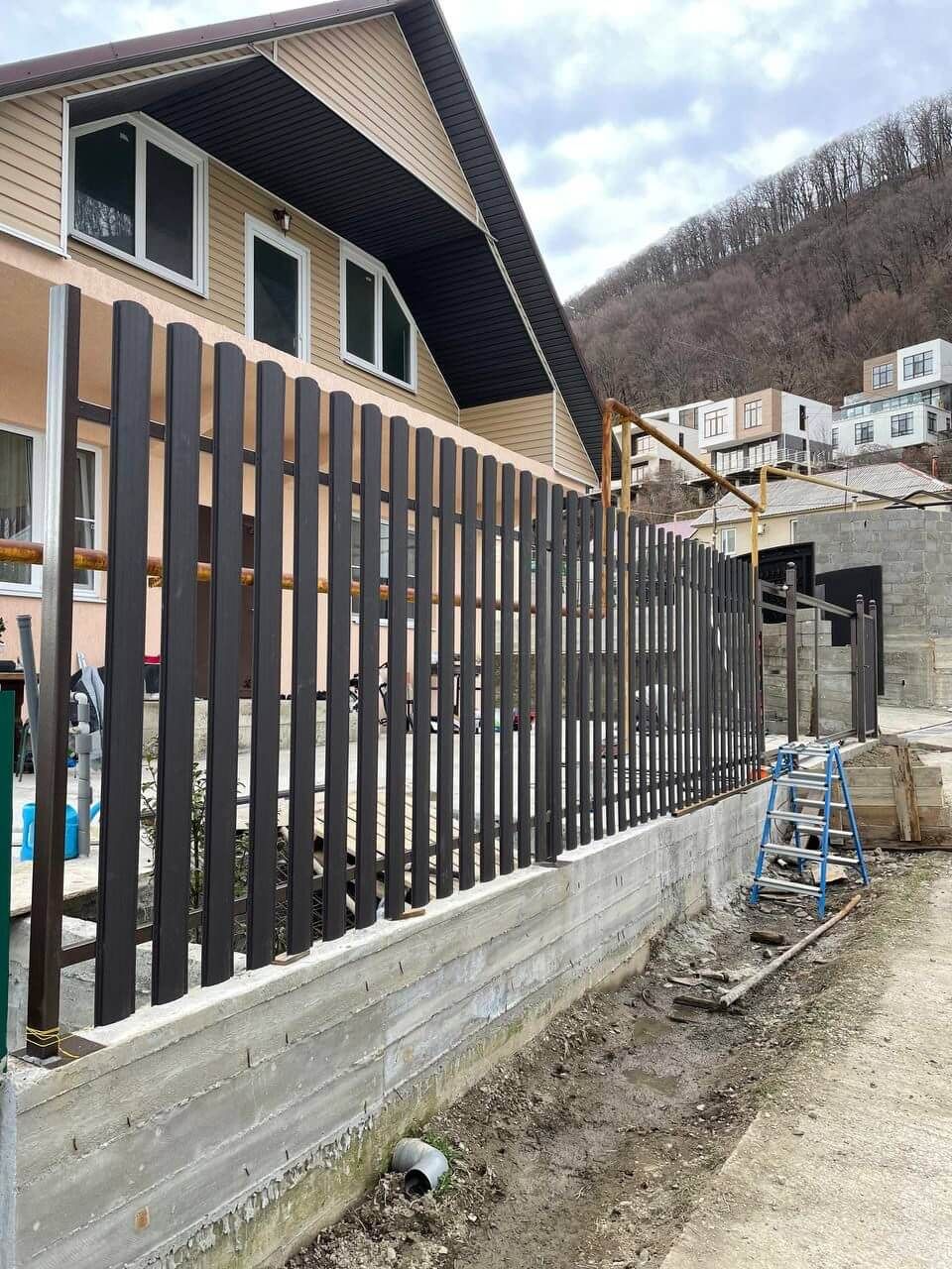 Забор из штакетника 35м RAL8019 Темный Шоколад МАТТЕ в Майкопе
