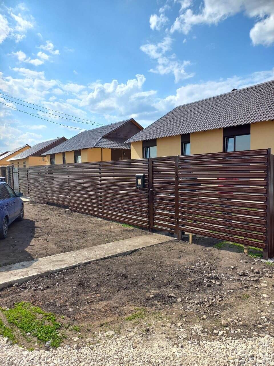 Забор-ранчо из широкого штакетника 24м RAL8017/8017 Шоколад двусторонний в Майкопе