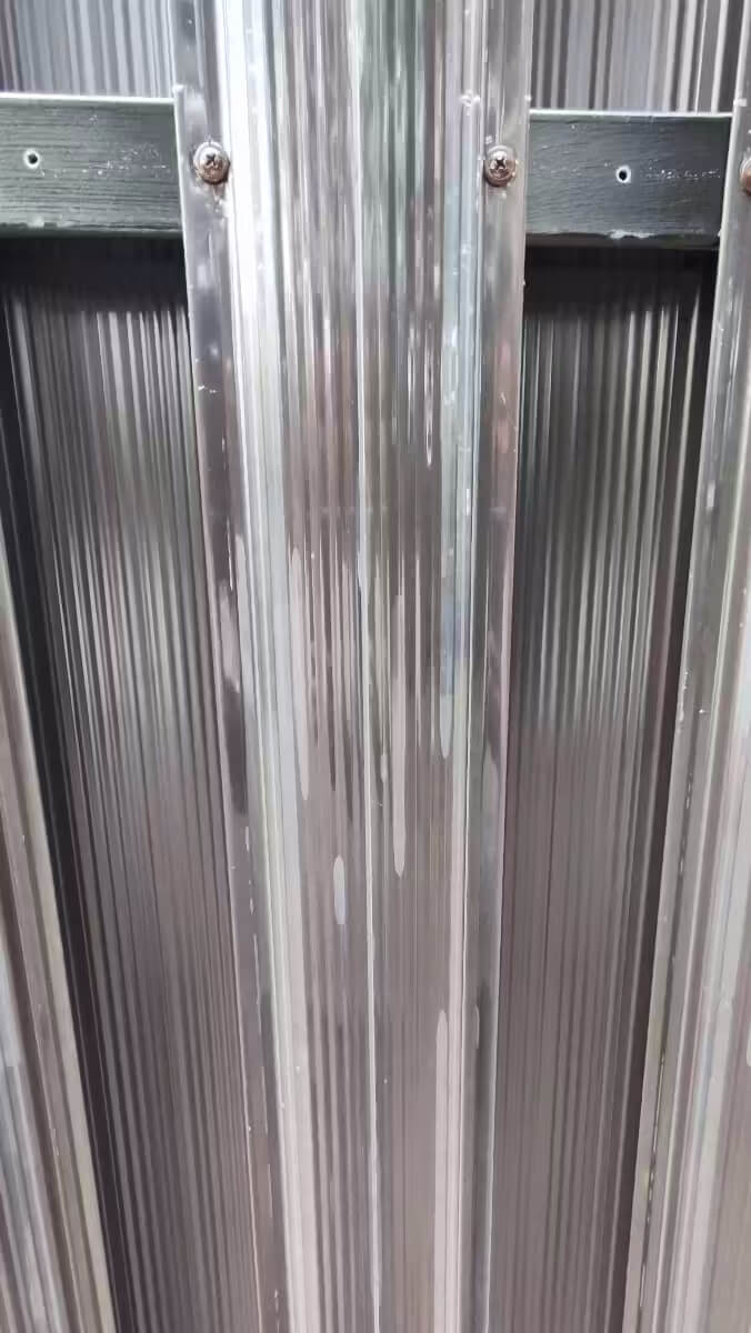 Забор из евроштакетника 22м RAL8019/8019 Темный Шоколад двусторонний фото 3 в Майкопе