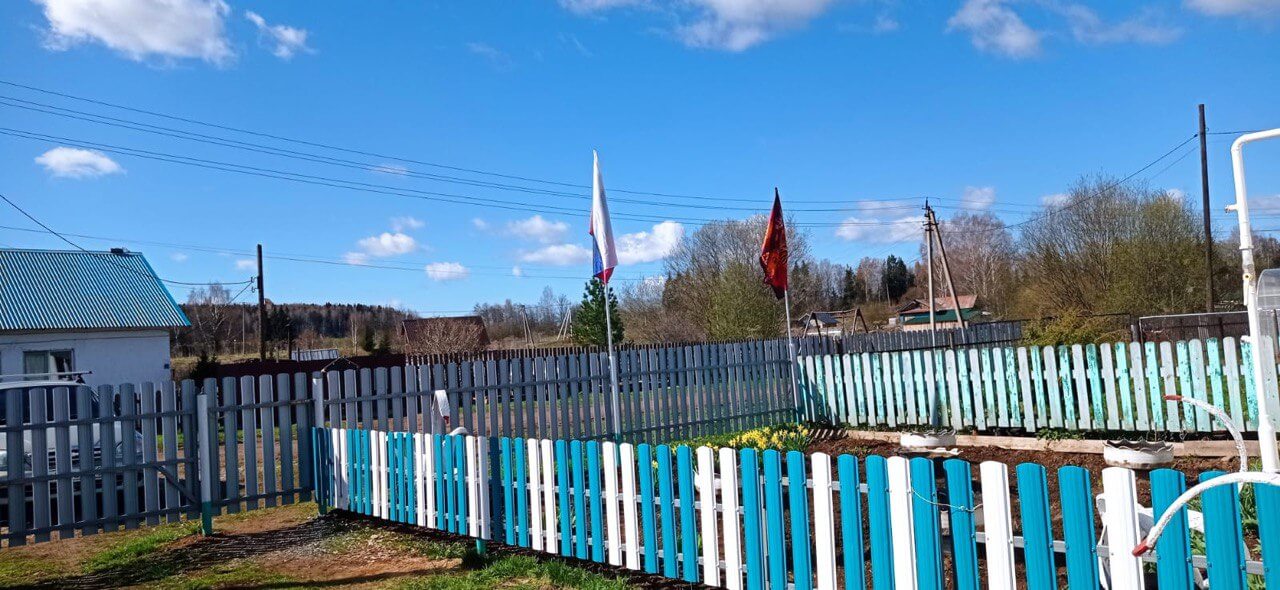 Забор из евроштакетника 16м RAL5021 Морская Волна, RAL9003 Белый фото 3 в Майкопе