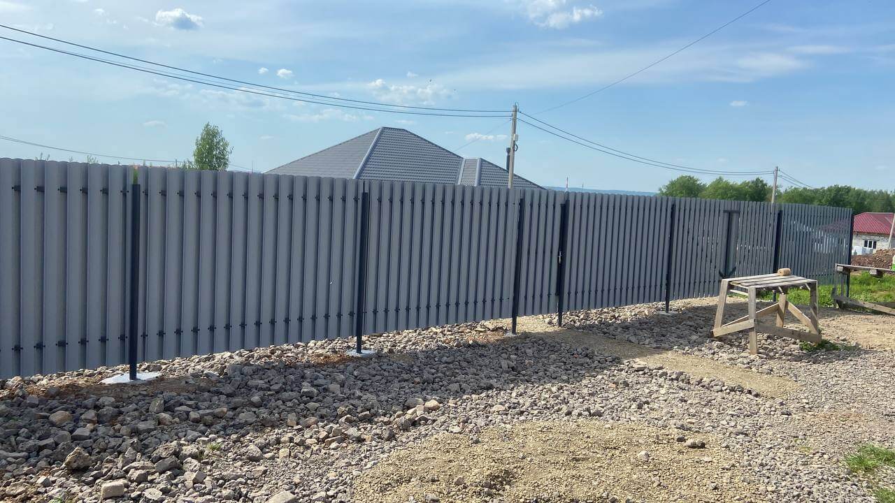 Забор из евроштакетника 16м RAL7024 Серый Графит фото 2 в Майкопе