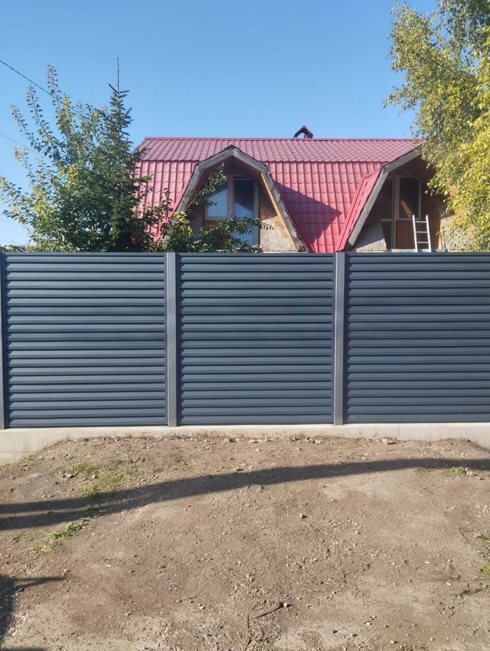 Забор-жалюзи из ламелей Реснички 54м RAL7024/7024 Серый Графит двусторонний МАТТЕ в Майкопе