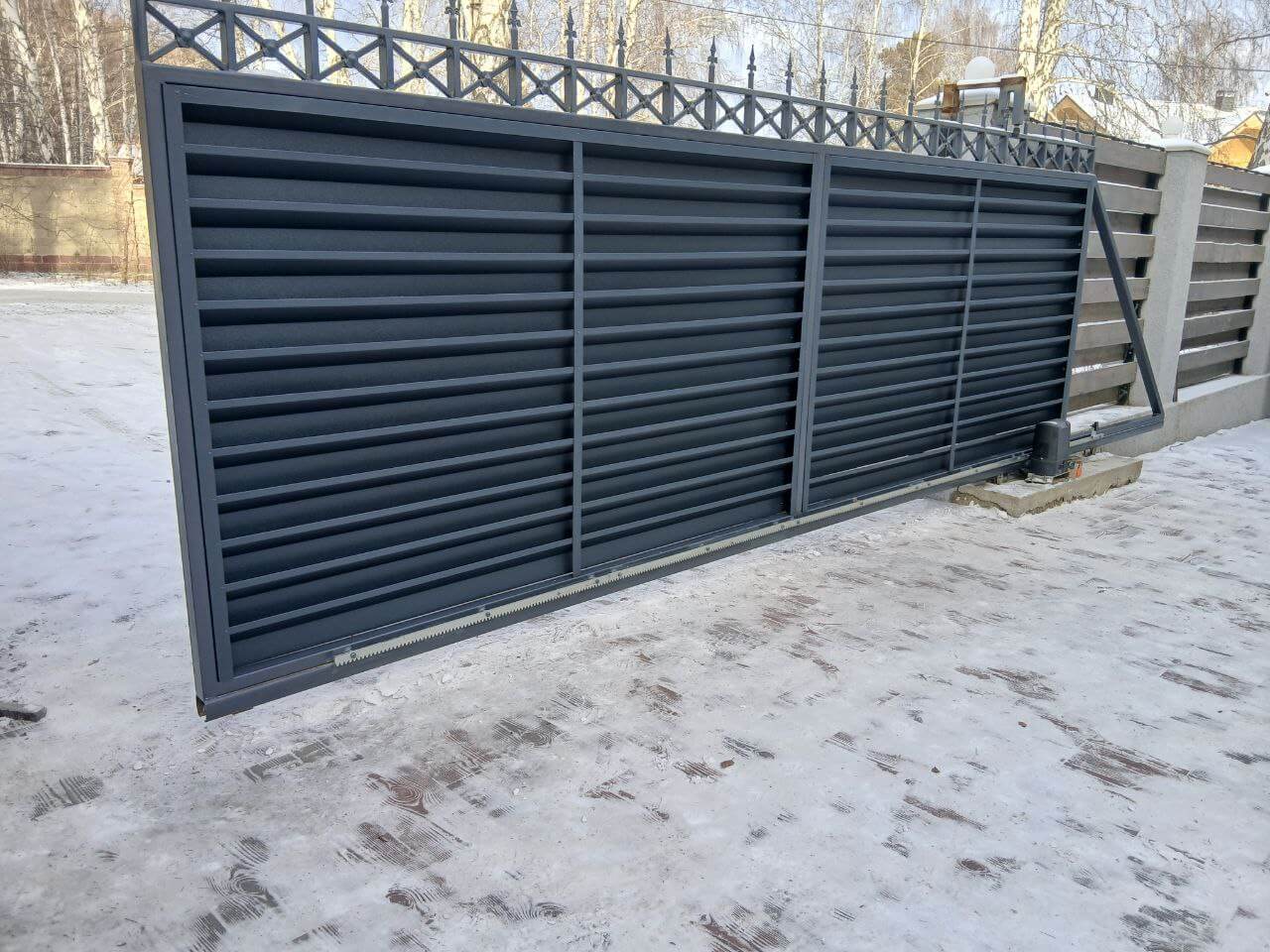 Входная группа из ламелей Хай-Тек RAL7024/7024 Серый Графит двусторонний МАТТЕ фото 8 в Майкопе
