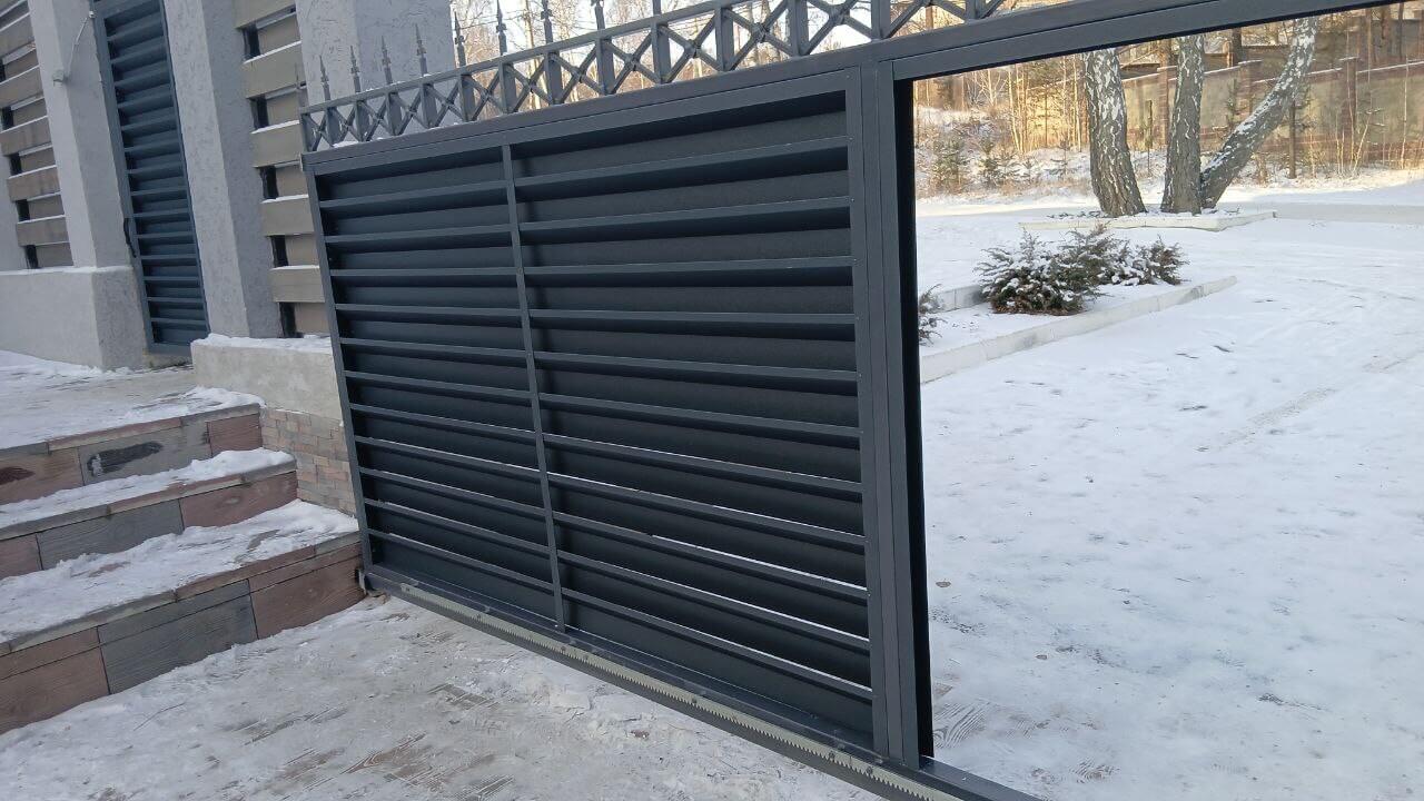 Входная группа из ламелей Хай-Тек RAL7024/7024 Серый Графит двусторонний МАТТЕ фото 16 в Майкопе