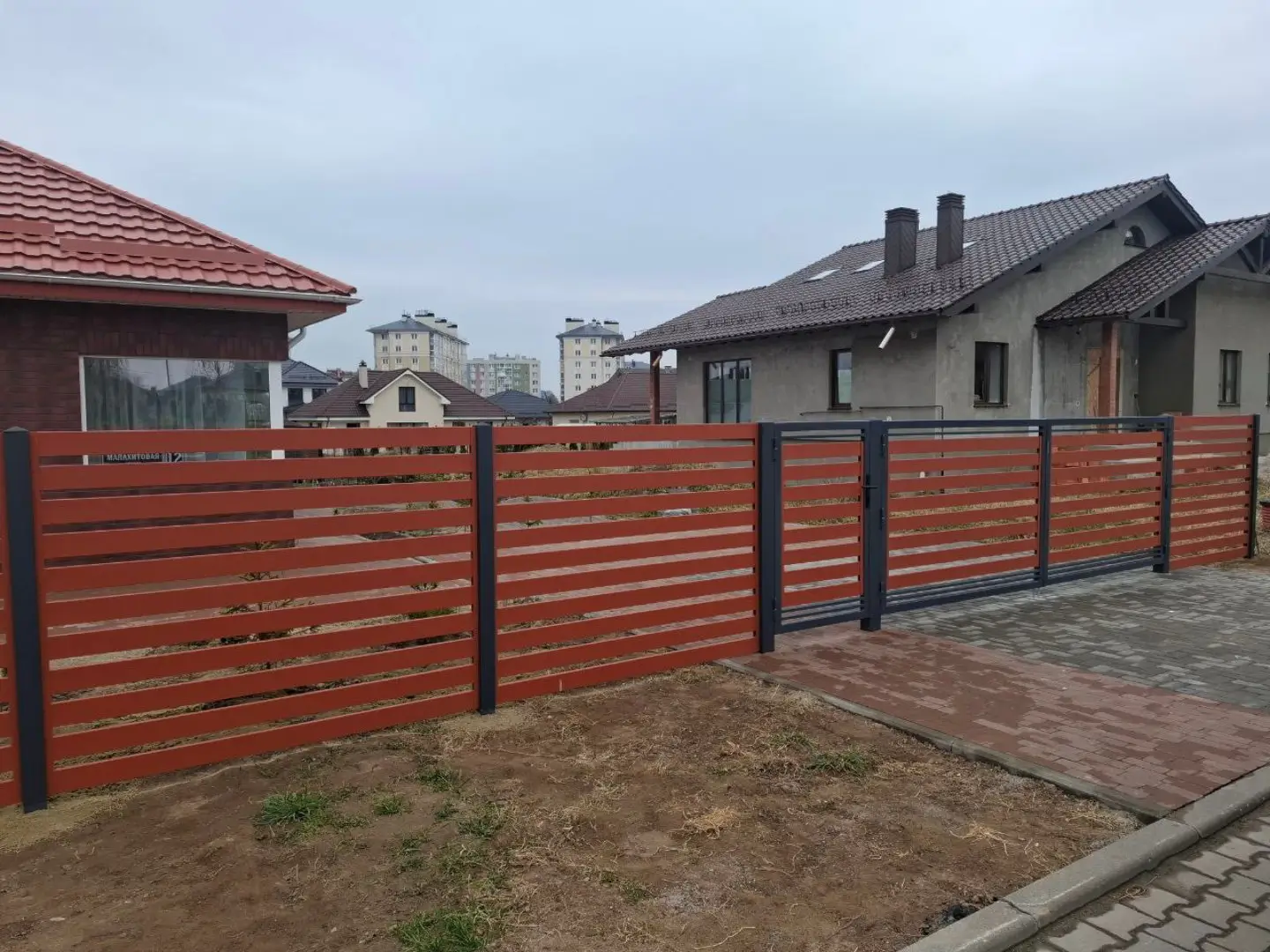 Забор-ранчо из металлопланкена 18м RAL8004 Терракотовый в Майкопе